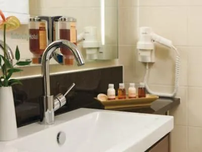 Intercityhotel Готель
