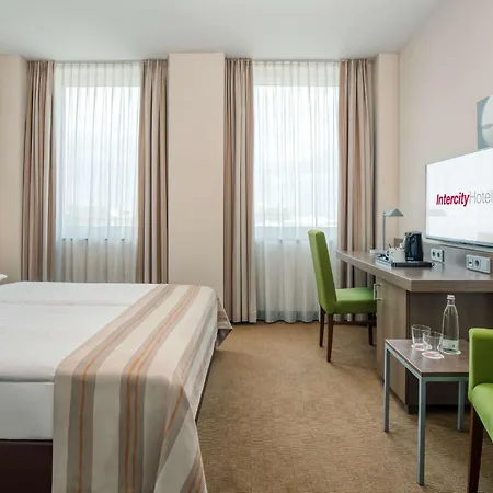 Intercityhotel מלון 4*