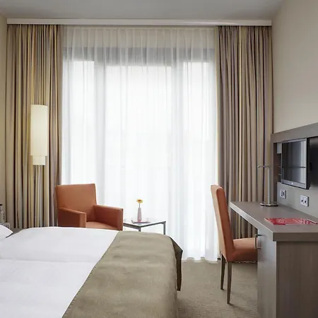 Intercityhotel מלון 4*