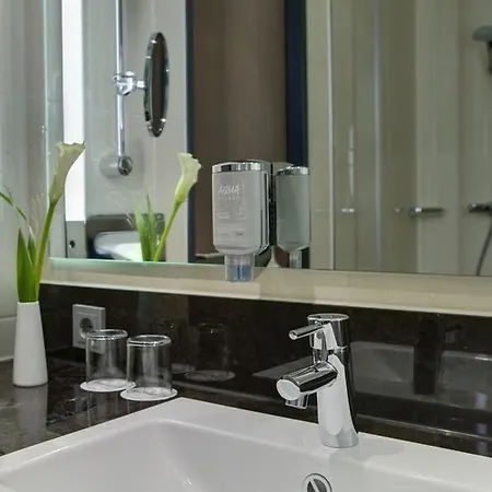 Intercityhotel 4* הנובר