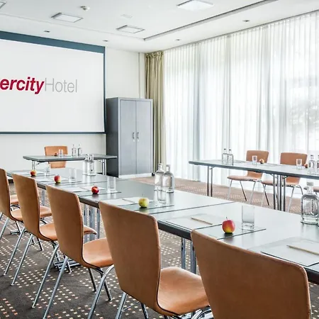 מלון Intercityhotel